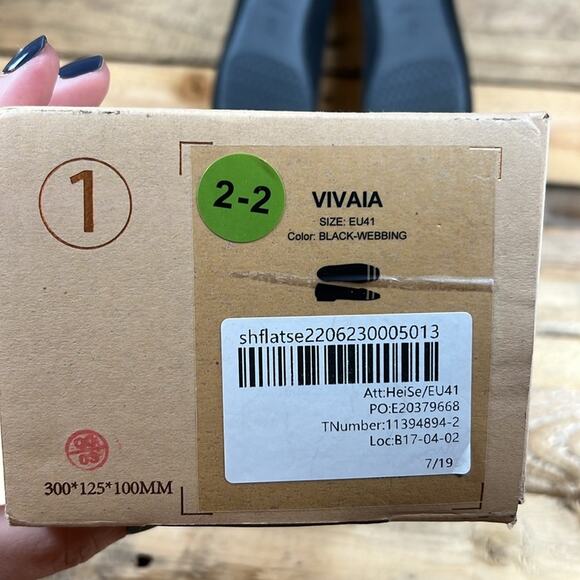 Vivaia Women's Square Toe Flats with removable Bows - Black Webbing - 41 - New - Picture 9 of 10